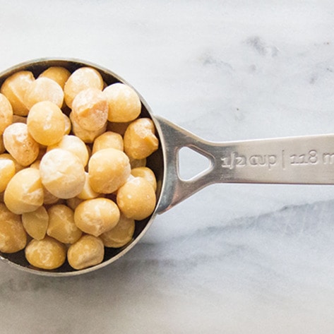 Tangy Macadamia Sour Cream Herb Dip