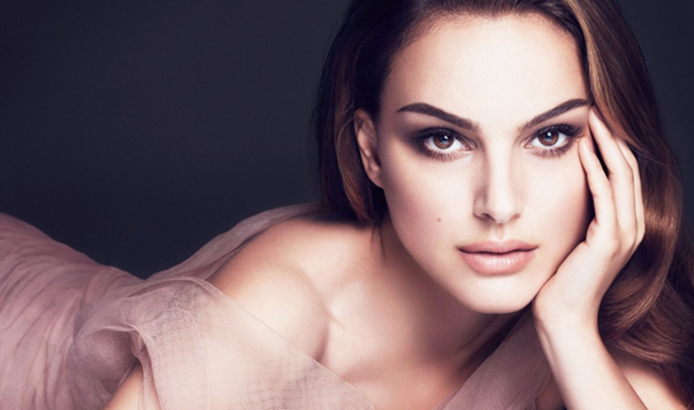Natalie Portman-Narrated <i>Eating Animals</i> Film Debuts