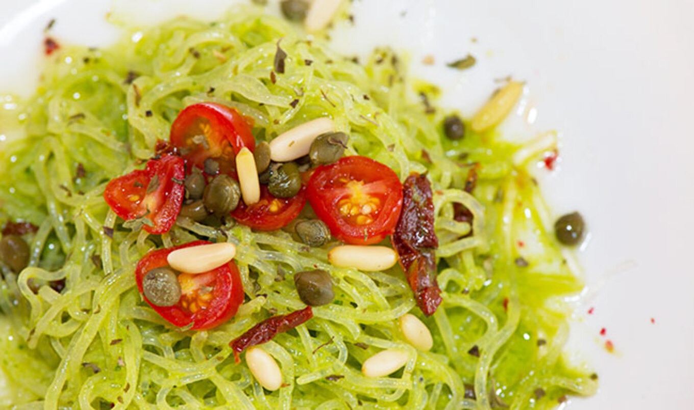 Pesto Kelp Noodles With Sun-Dried Tomatoes