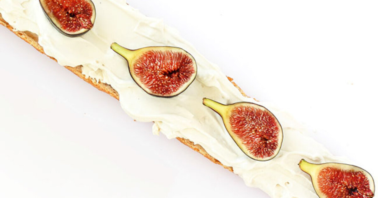 Dairy-Free Coconut Cashew Cream Cheese | VegNews