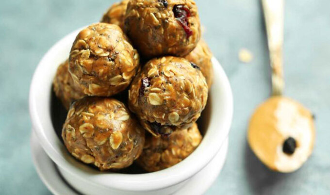 VegNews.PBJellyBites.MimimalistBaker