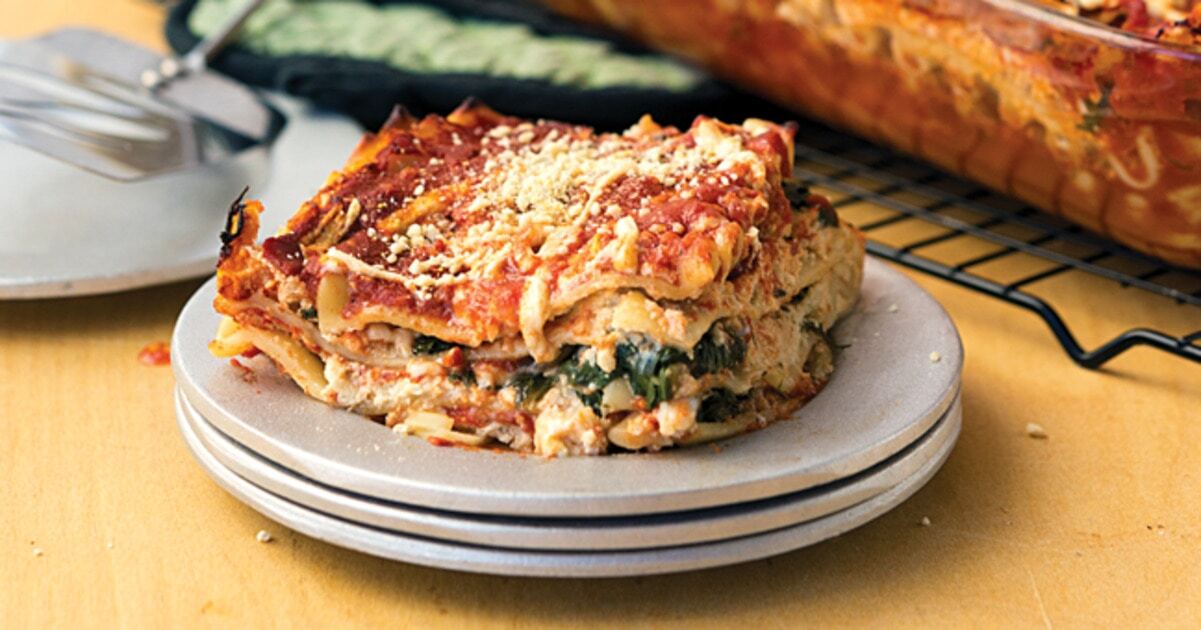 Cheesy Vegan Spinach Lasagna With Parmesan, Ricotta, and Mozzarella | VegNews