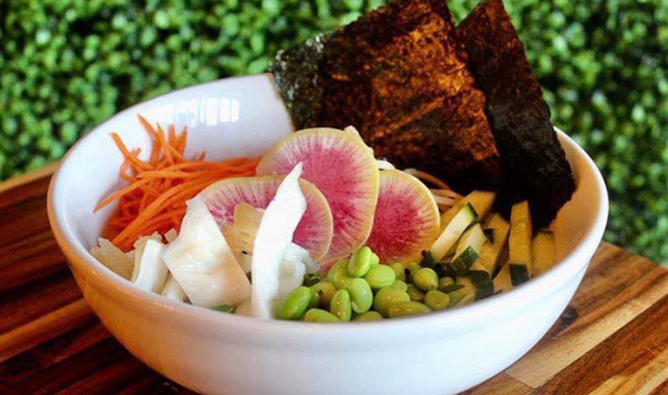 Cardiologist to Open Vegan Café Near Detroit