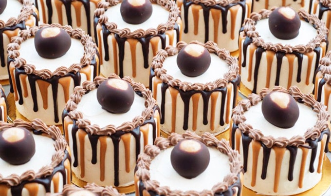 VegNewsVeganTreats