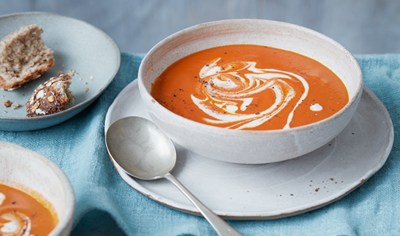 Easy Roasted Tomato Soup With Cashew Cream