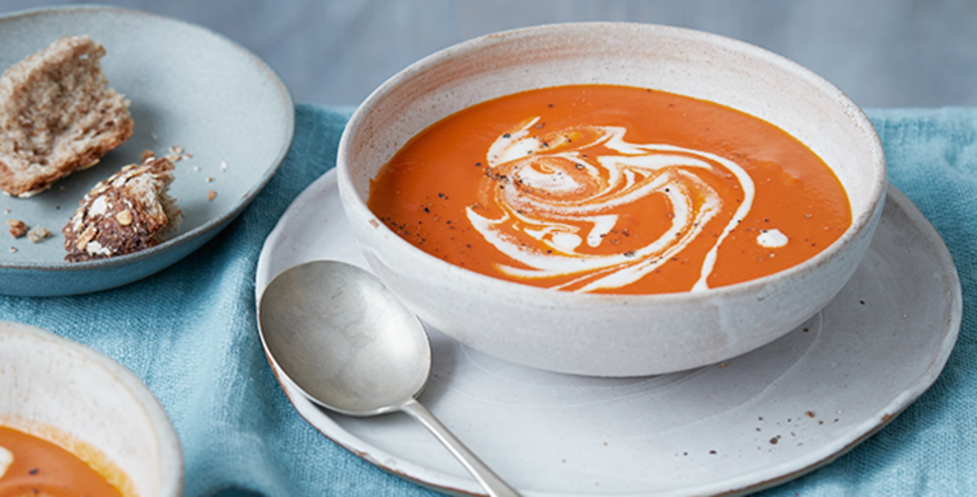 Easy Roasted Tomato Soup With Cashew Cream