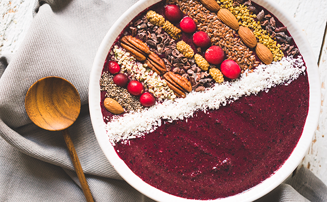 VegNews.BlueberryBeetSmoothieBowl