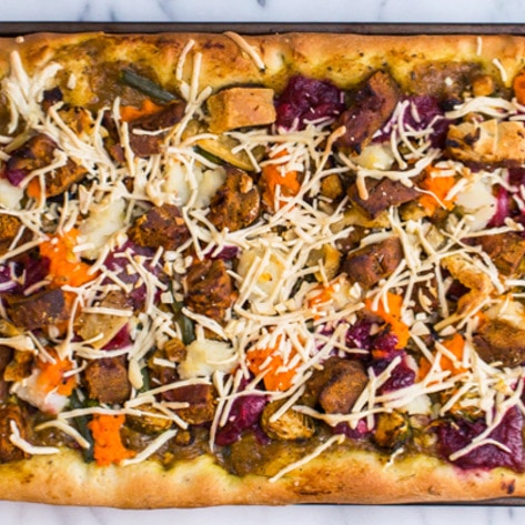 VegNews.ThanksgivingPizza