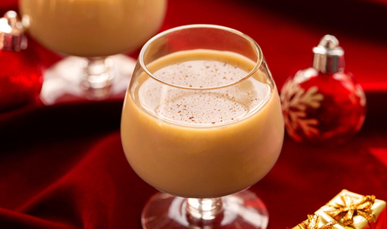Healthy Cashew Vanilla Bean Vegan Eggnog