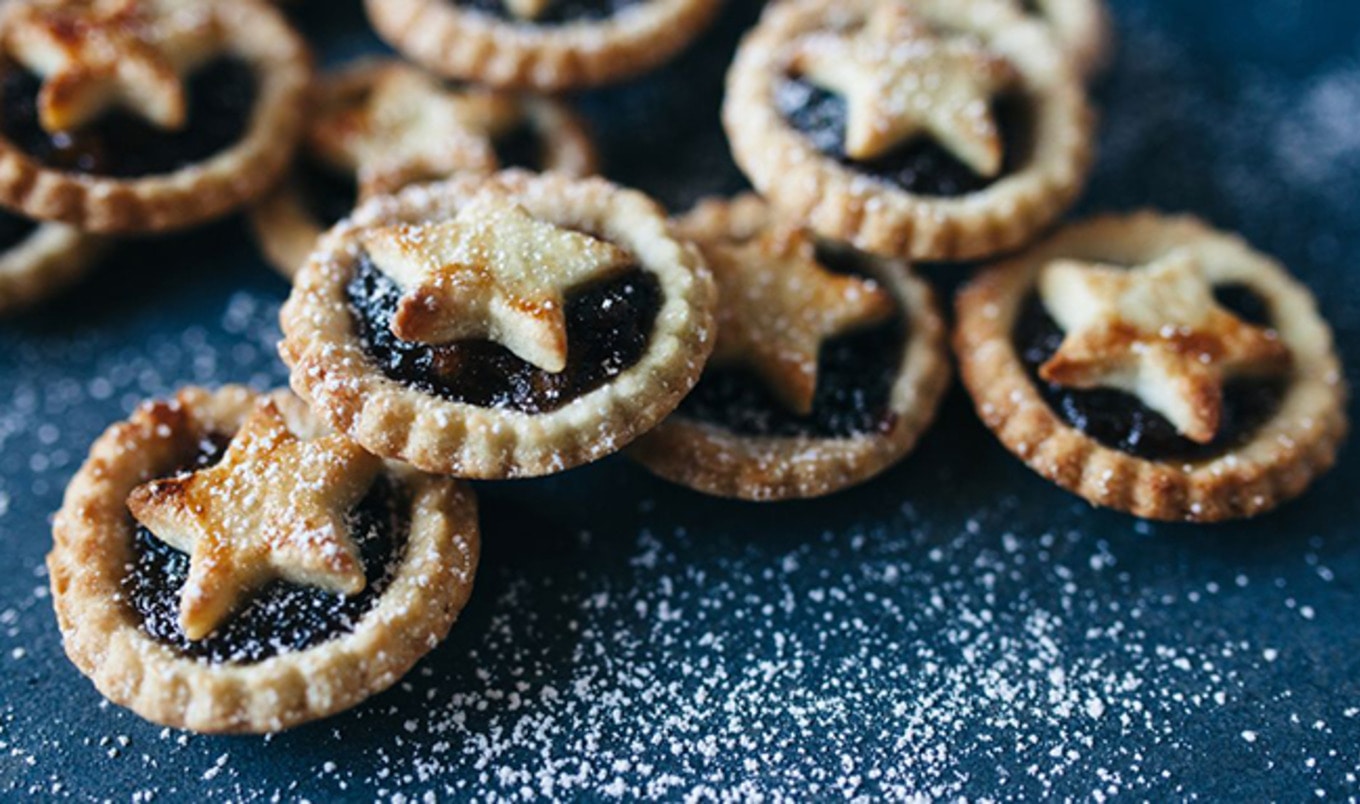 Supermarket Credits Vegan Mince Pies for Sales Surge