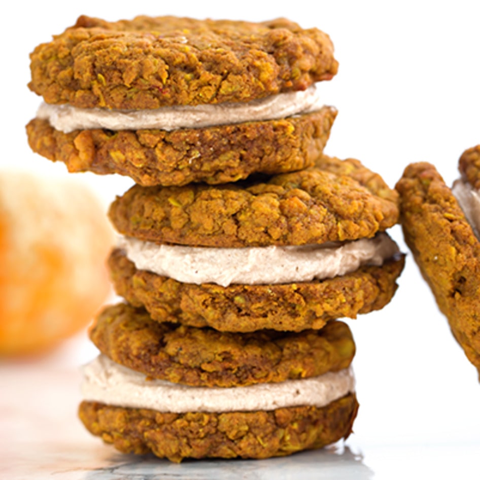 Vegan Pumpkin Spice Oatmeal Cream Pies