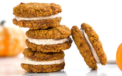 Pumpkin Spice Oatmeal Cream Pies