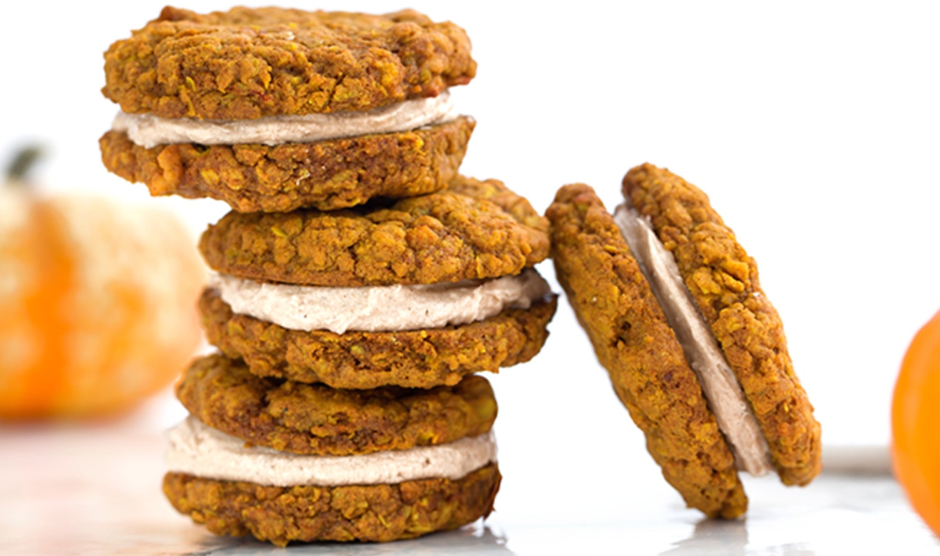 Vegan Pumpkin Spice Oatmeal Cream Pies