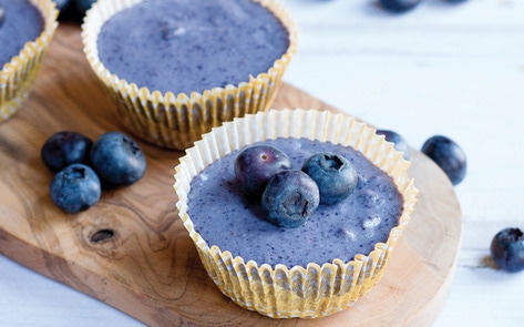 VegNews.Miniblueberrycheesecake