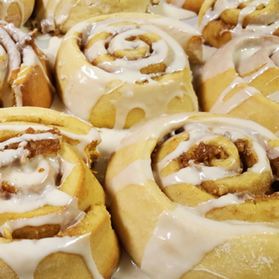 Christmas Morning Vegan Cinnamon Buns