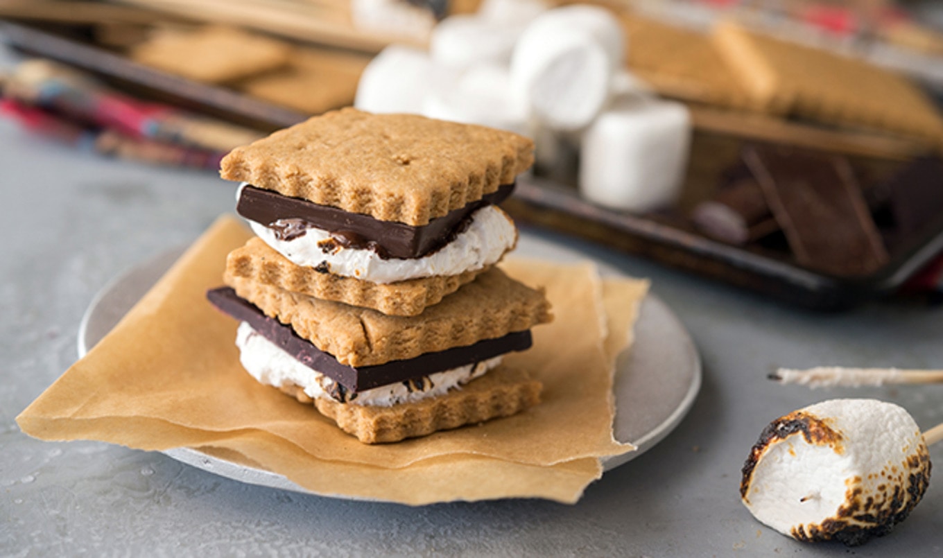 Gooey, Melty, Vegan: Our Favorite S'mores Recipes Perfect for Summer