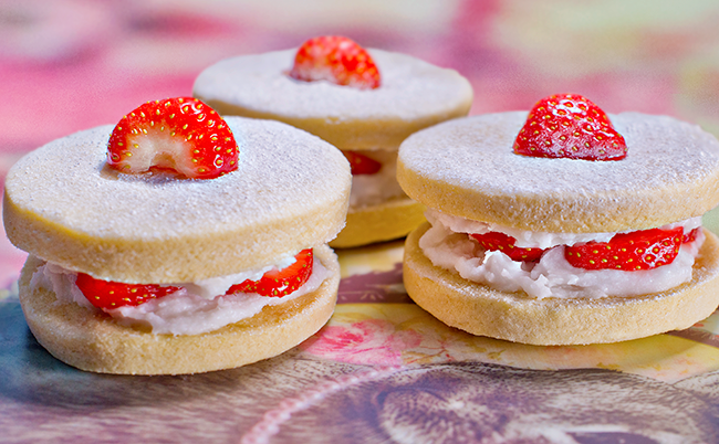 VegNews.StrawberryShortcake2
