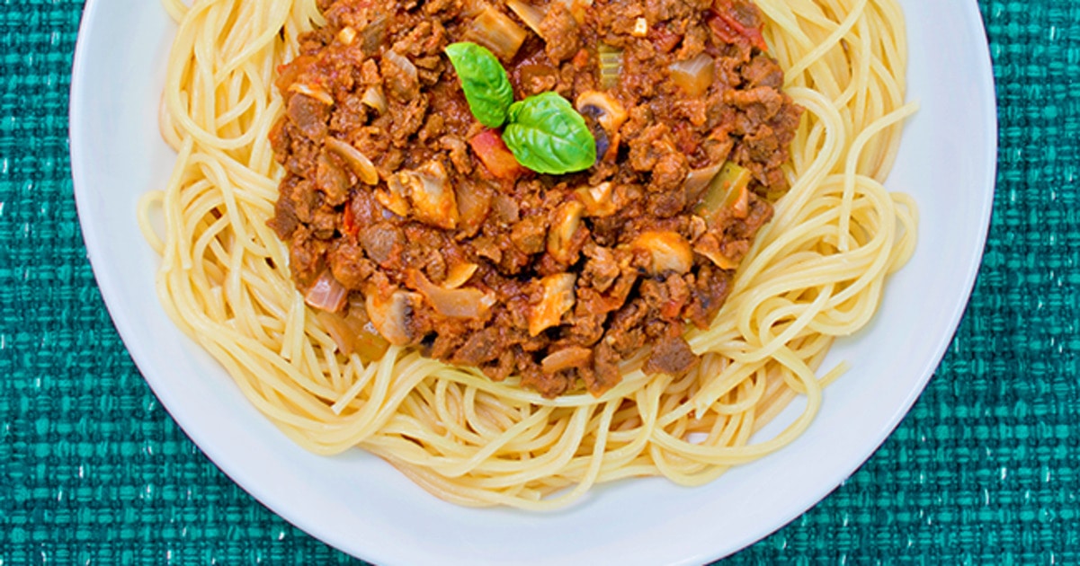 Vegan Sunday Spaghetti Bolognese | VegNews