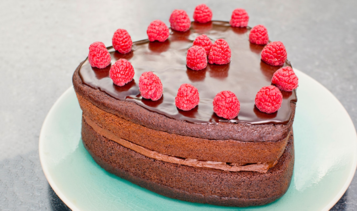 Classic Vegan Chocolate Cake with Raspberries