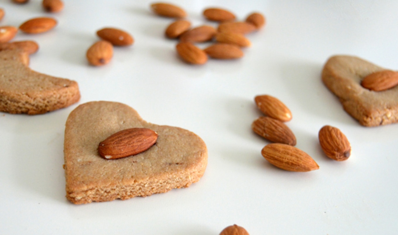 Easy Vegan Nordic Almond Cookies