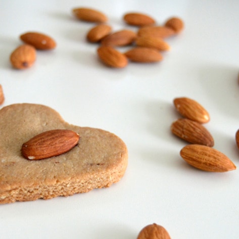 Easy Vegan Nordic Almond Cookies