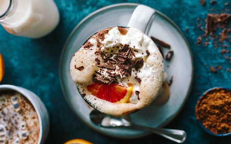 13 Best Vegan Hot Cocoa Recipes to Sip On Right Now