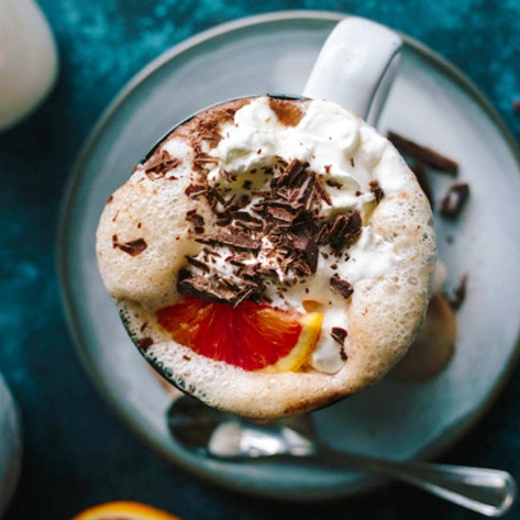 13 Best Vegan Hot Cocoa Recipes to Sip On Right Now