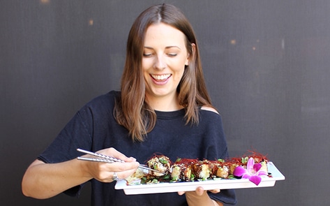 Vegan Beach-Themed Bar Opens in Chicago