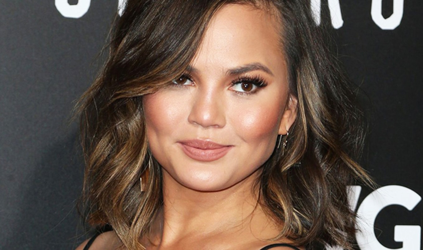 Chrissy Teigen Says Impossible Burger Beats Beef
