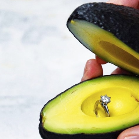 Photographer Creates the Most Vegan Proposal Ever