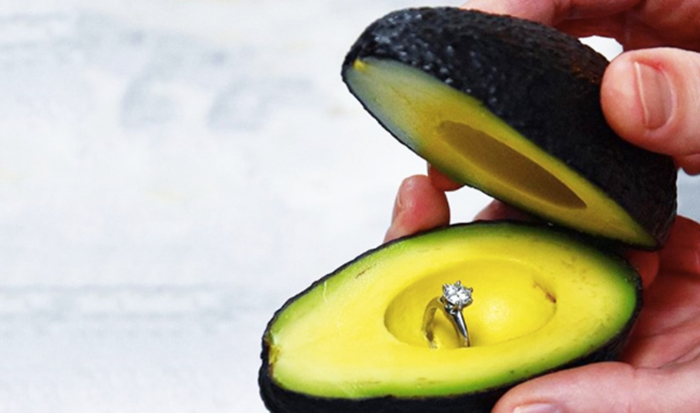 Photographer Creates the Most Vegan Proposal Ever