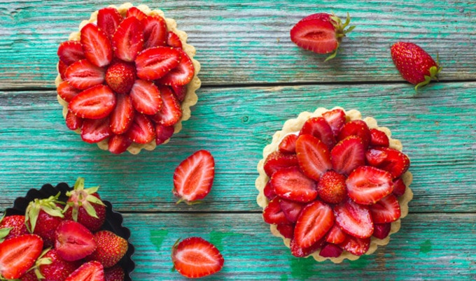 VegNews.StrawberryTart