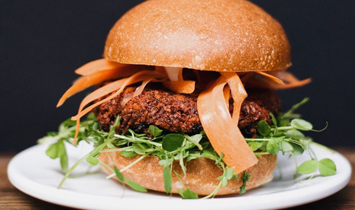 Portland Pub Replaces Beef and Lamb with Vegan Burger
