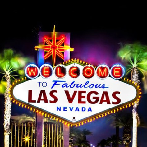 Vegas Restaurant Serves Vegan Food in the Dark