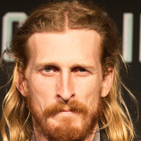 VegNewsAustinAmelioWalkingDeadV