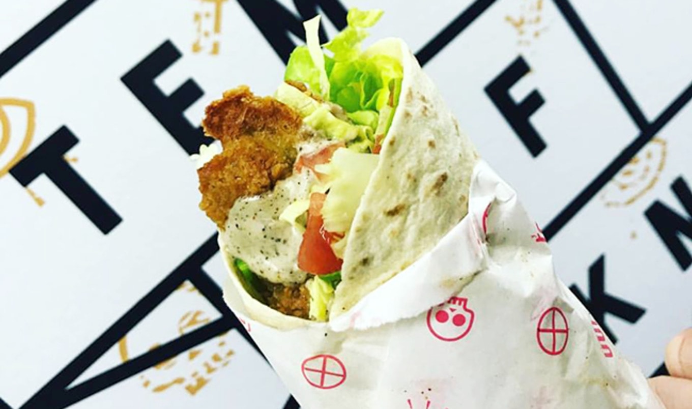 World's First Vegan Chicken Shop Opens Convenience Store