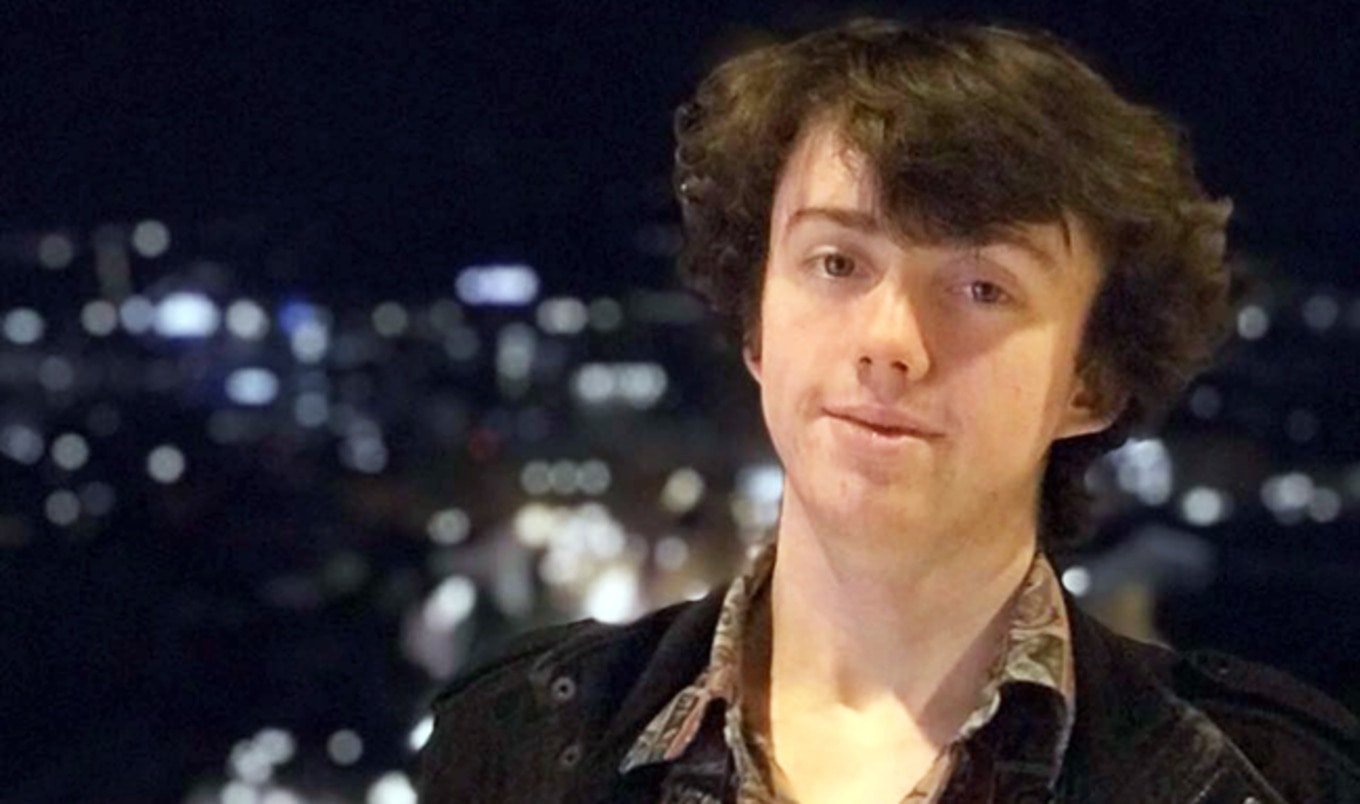 Vegan Teen Walks 1,000 Miles from England to Scotland