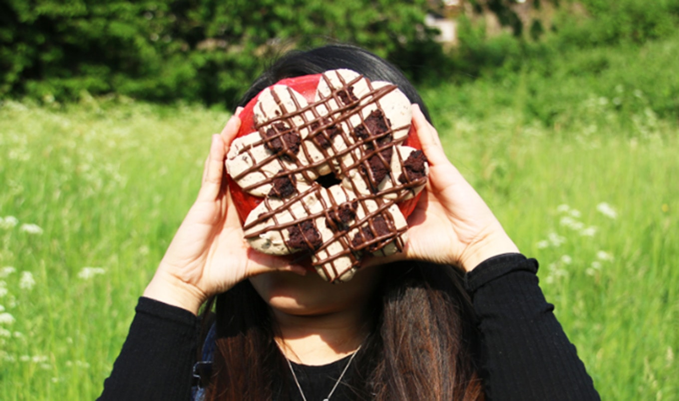 Shop Debuts Huge "Chris Hemsworthy" Vegan Doughnut