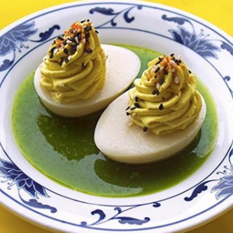 VegNewsMaoChowDeviledEggsVegan