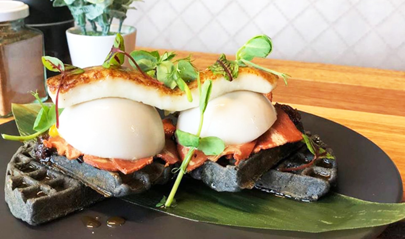 Australia's Top Airline Promotes Vegan Bacon and Eggs