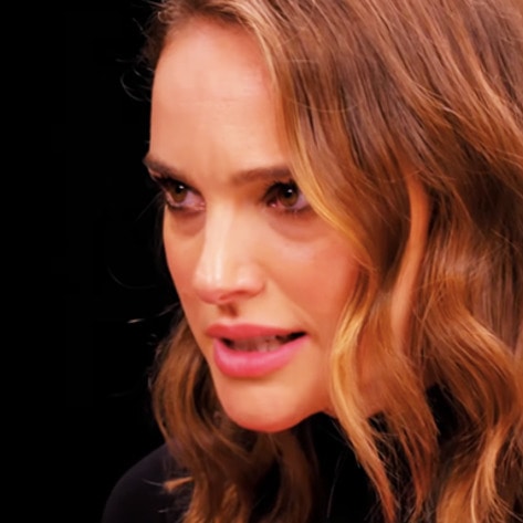 Natalie Portman Survives Fiery Vegan Wings on <i>Hot Ones</i>