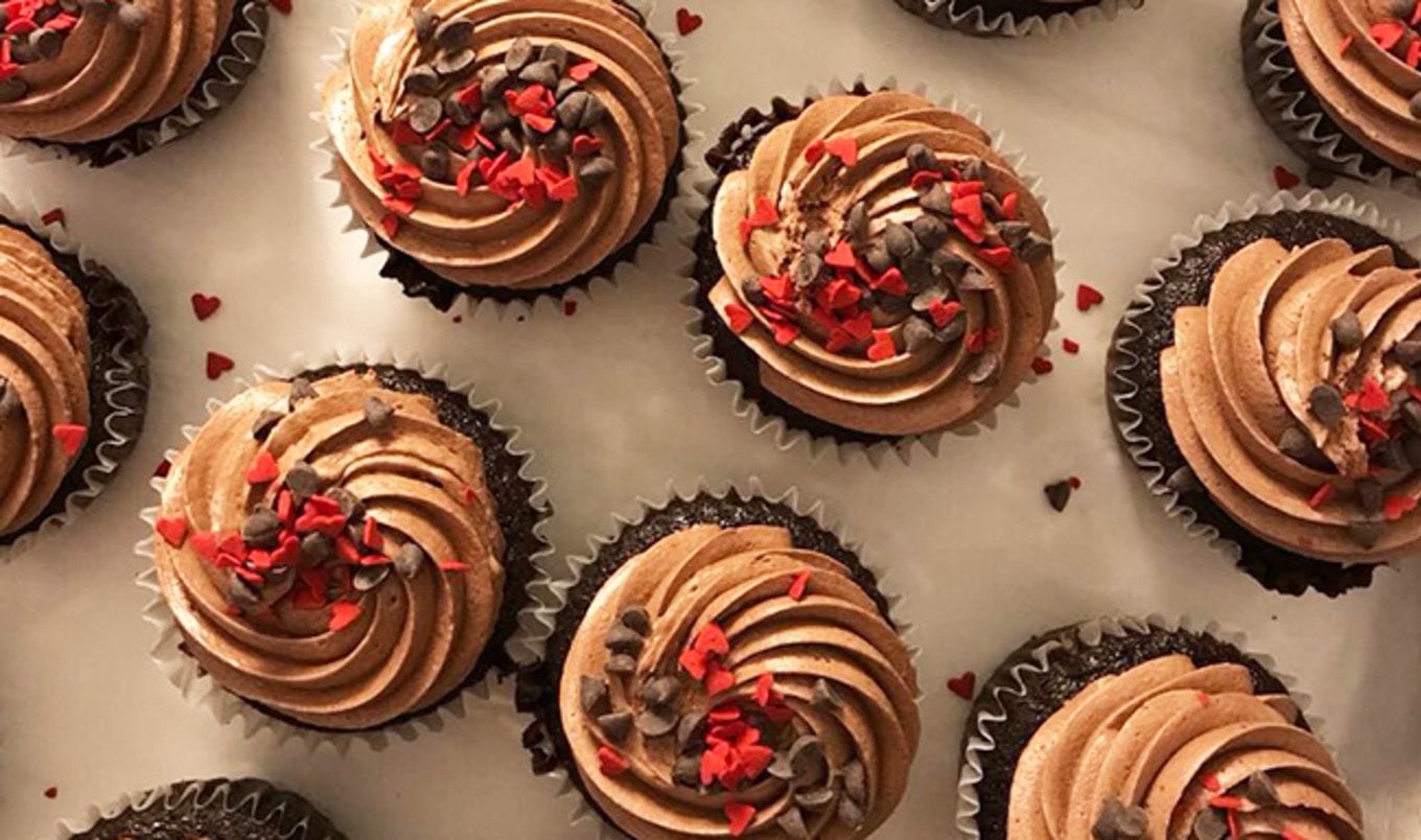 Vegan Bake Sale to Raise Funds for Migrant Families
