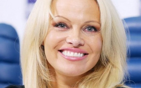 Pamela Anderson Condemns US Opposition to Breastfeeding Resolution