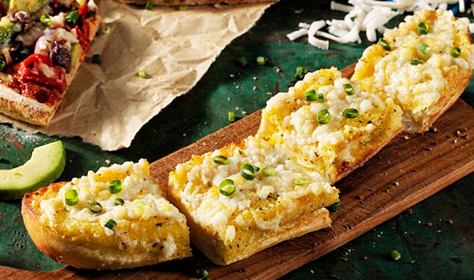 Domino’s Debuts Cheesy Vegan Garlic Bread