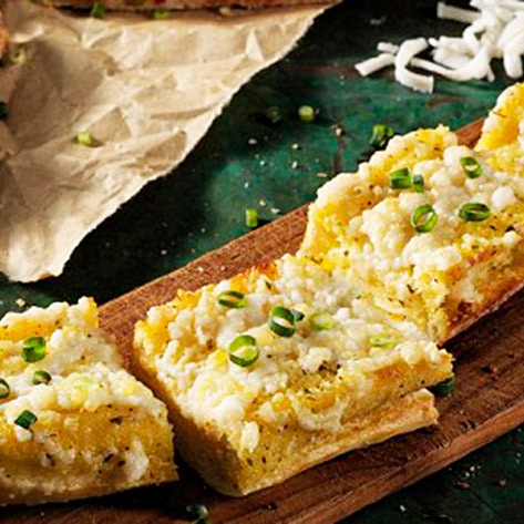 Domino’s Debuts Cheesy Vegan Garlic Bread