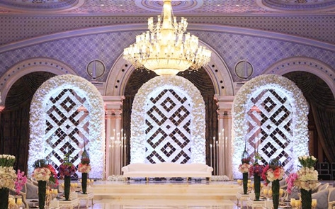 Ritz-Carlton in Saudi Arabia Hires Female Vegan Chef