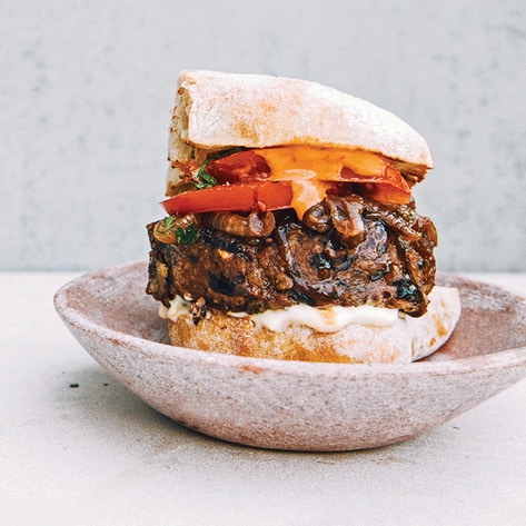 Spicy Ancho-Spiced Barbecue Burgers With&nbsp;Caramelized Onions