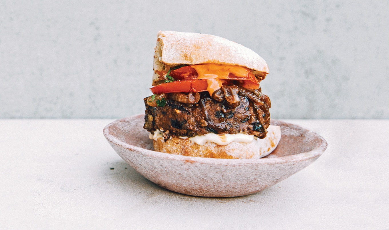 Spicy Ancho-Spiced Barbecue Burgers With&nbsp;Caramelized Onions