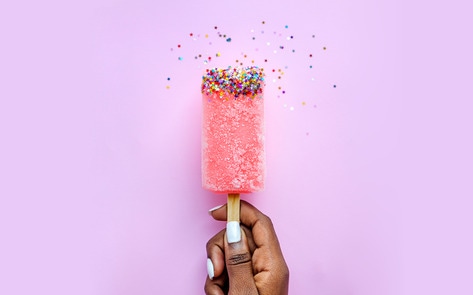 10 DIY Vegan Popsicles Perfect for the Hottest Days of the Year 