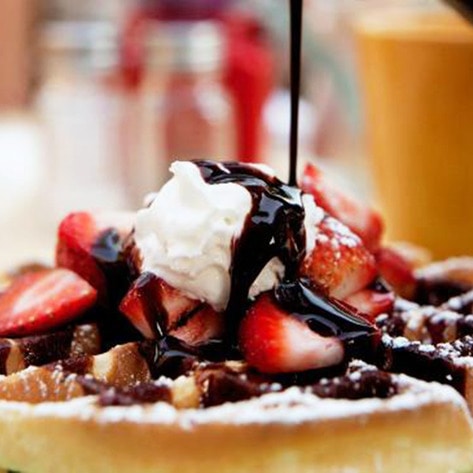 VegNewsTheGreenerKitchenVeganWaffleSundaes